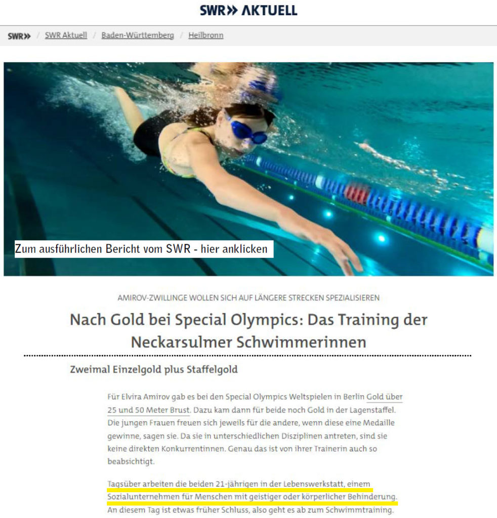 Eine Schwimmerin mit Brille und Kappe trainiert im Pool bei den Special Olympics für längere Strecken.