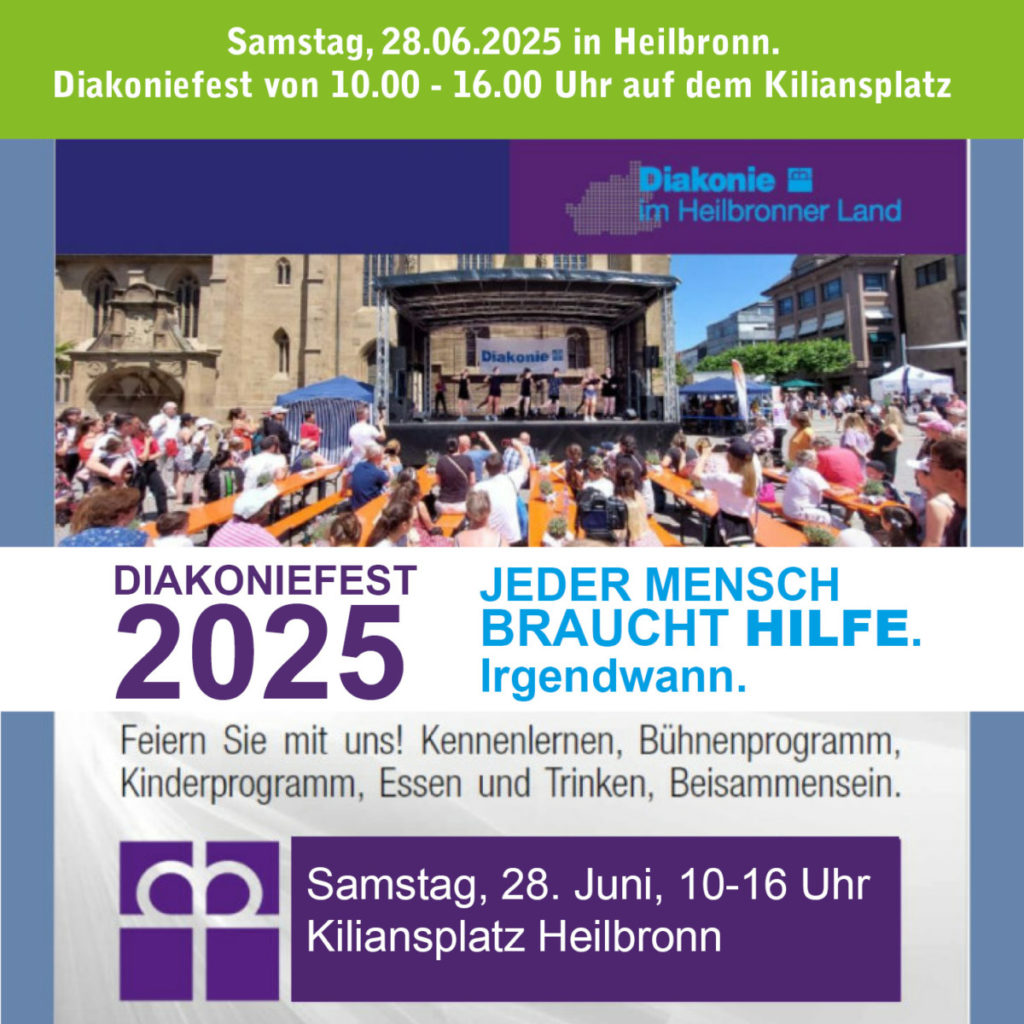 bild zeigt termin und menschen die vor einer bühne feiern