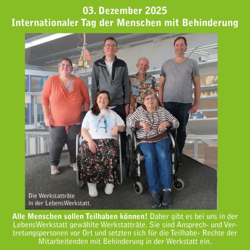 sechs Menschen lachen in die Kamera